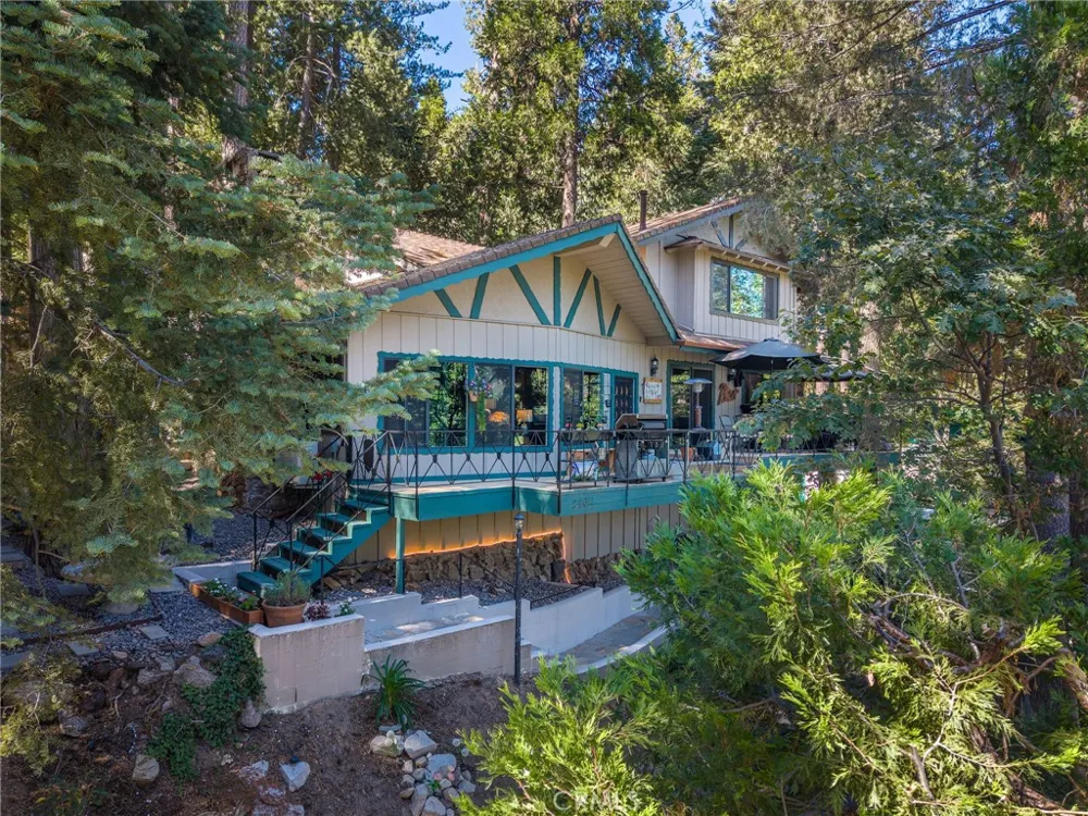 24611 Valle Drive Crestline, CA 92325