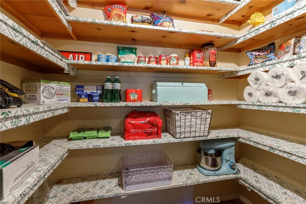 24611 Valle Drive Crestline, CA 92325