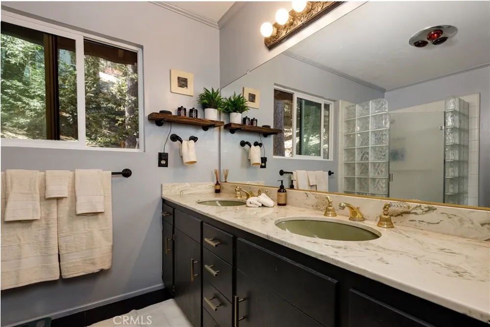24611 Valle Drive Crestline, CA 92325
