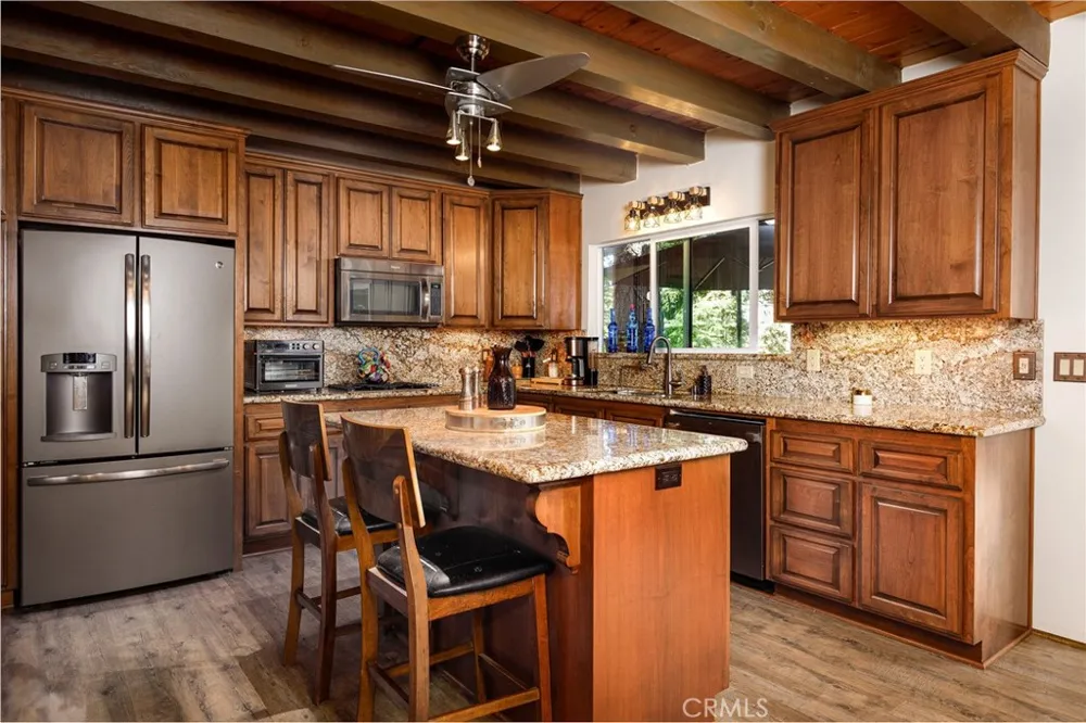 24611 Valle Drive Crestline, CA 92325