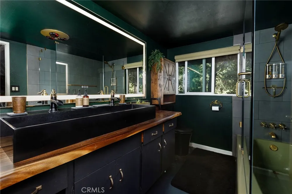 24611 Valle Drive Crestline, CA 92325