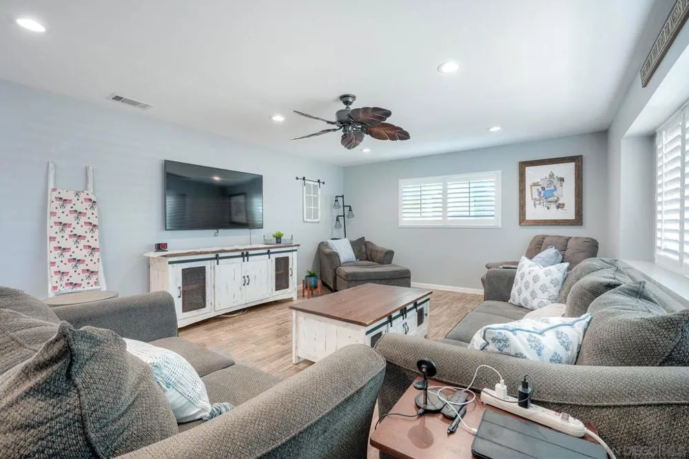 12731 Soule Poway, CA 92064