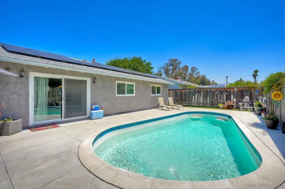 12731 Soule Poway, CA 92064