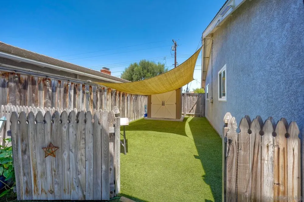 12731 Soule Poway, CA 92064
