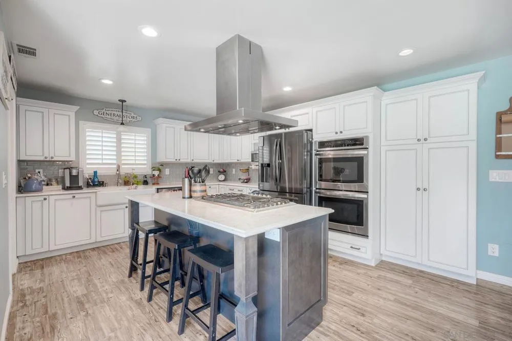 12731 Soule Poway, CA 92064