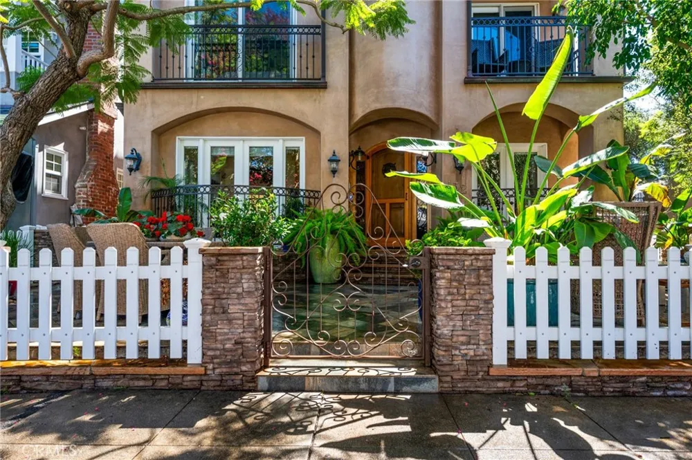 132 Park Long Beach, CA 90803