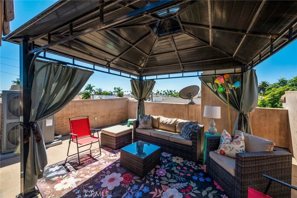132 Park Long Beach, CA 90803