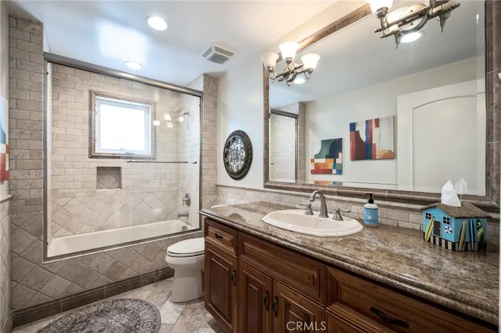 132 Park Long Beach, CA 90803