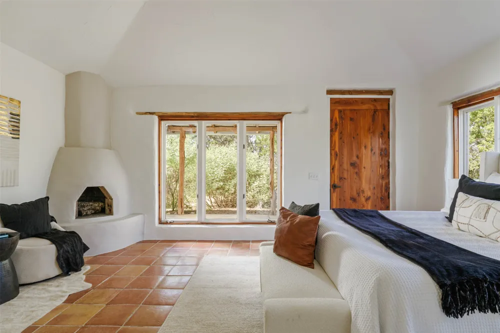 901 Old Red Ranch Road Dripping Springs, TX 78620