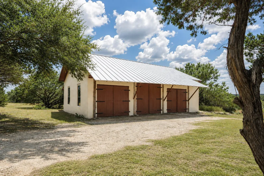 901 Old Red Ranch Road Dripping Springs, TX 78620