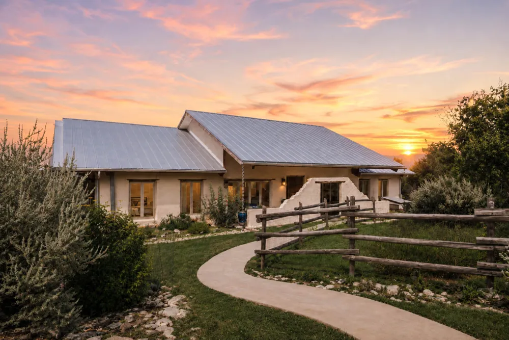 901 Old Red Ranch Road Dripping Springs, TX 78620