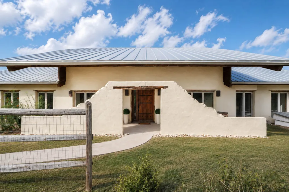 901 Old Red Ranch Road Dripping Springs, TX 78620