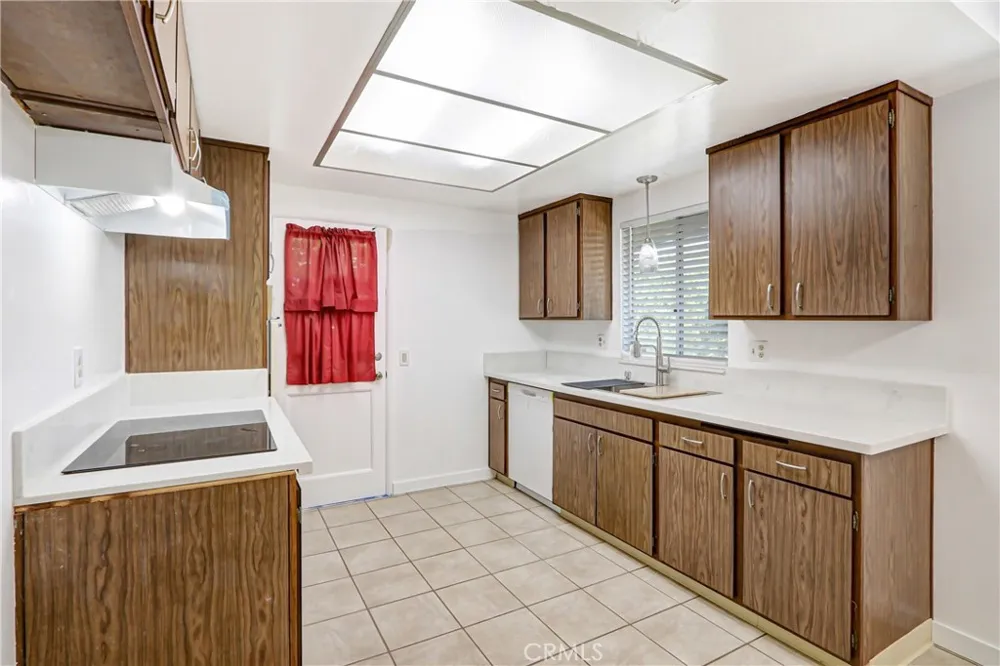 180 E Parkdale San Bernardino, CA 92404