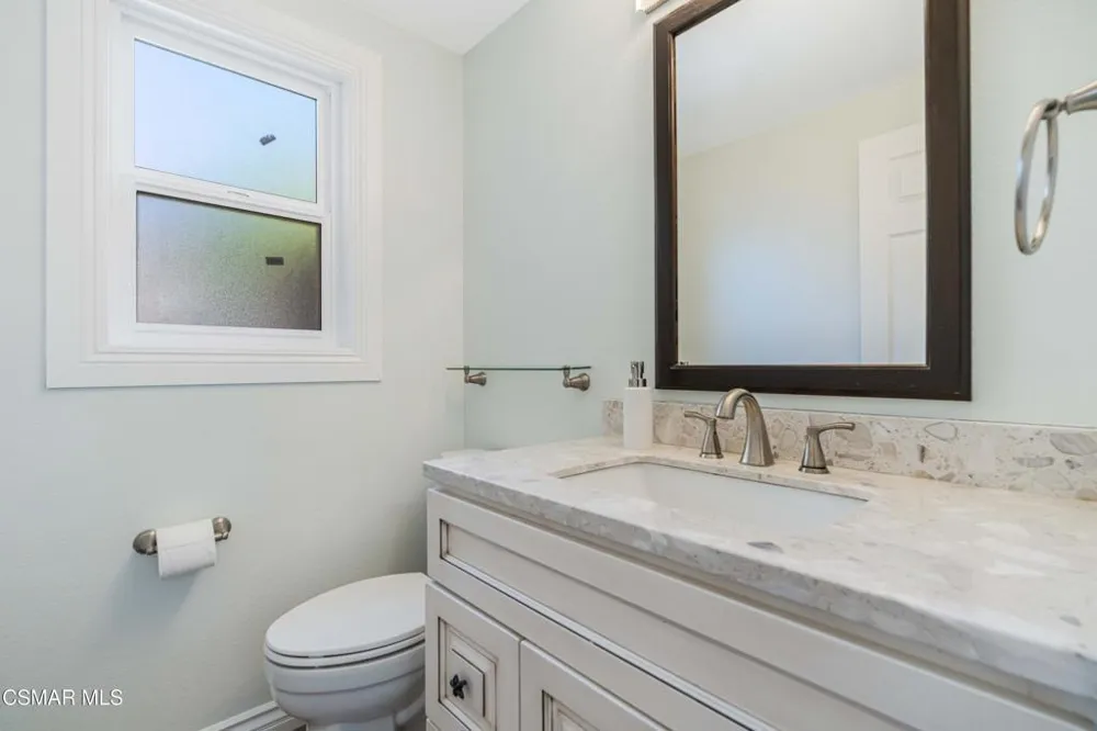 688 Velarde Drive Thousand Oaks, CA 91360
