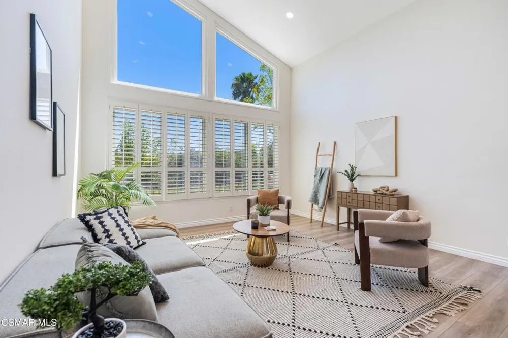 688 Velarde Drive Thousand Oaks, CA 91360