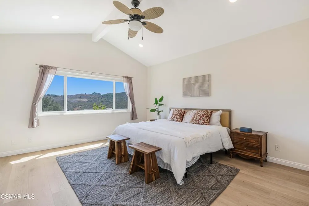 688 Velarde Drive Thousand Oaks, CA 91360