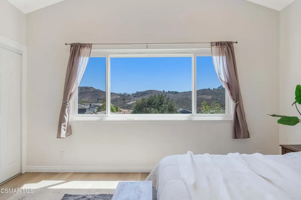 688 Velarde Drive Thousand Oaks, CA 91360