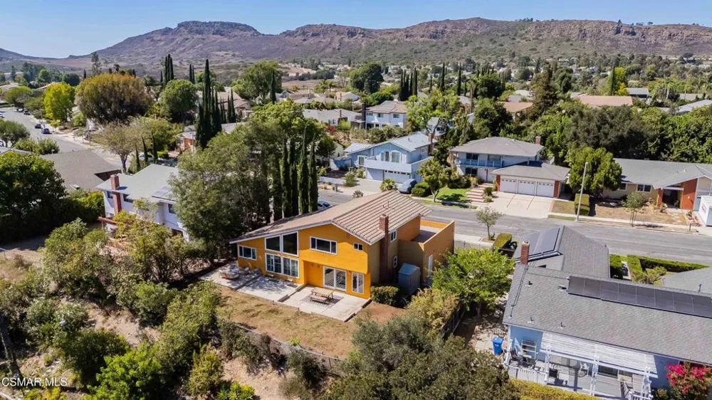 688 Velarde Drive Thousand Oaks, CA 91360