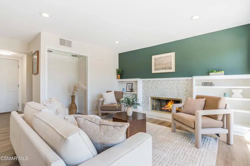 688 Velarde Drive Thousand Oaks, CA 91360