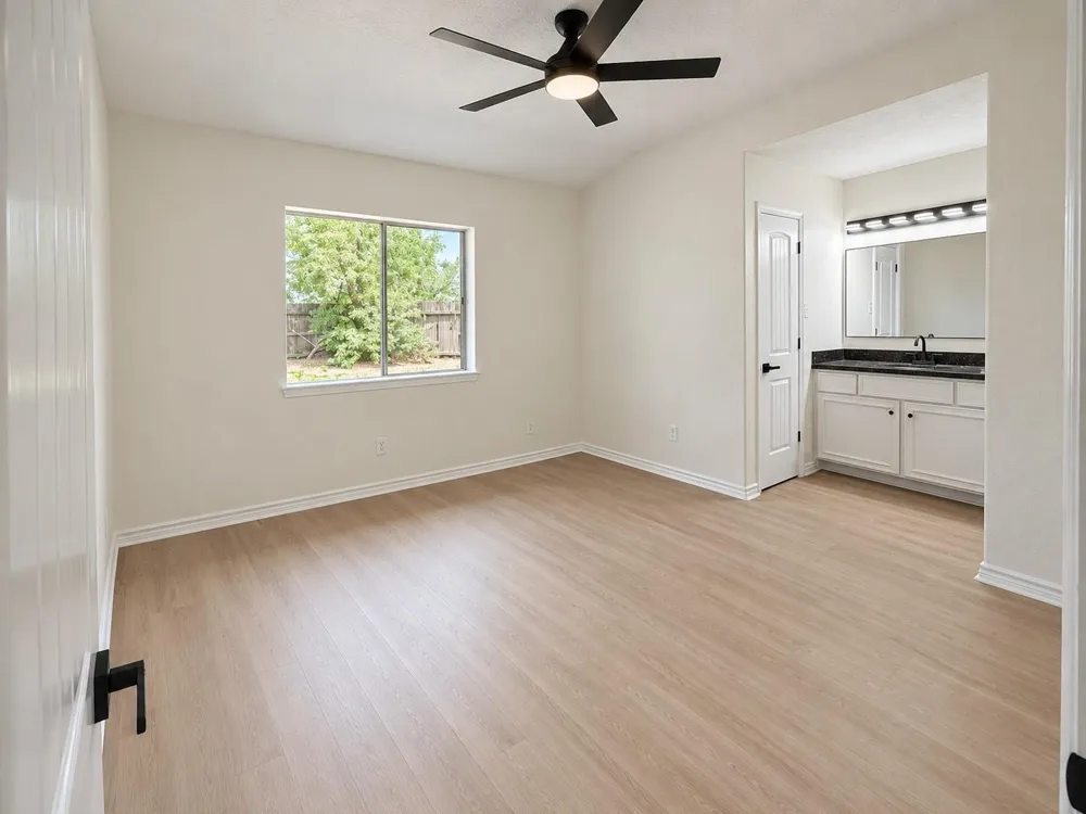 7610 Western Oak Lane Houston, TX 77040