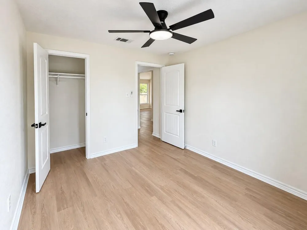 7610 Western Oak Lane Houston, TX 77040