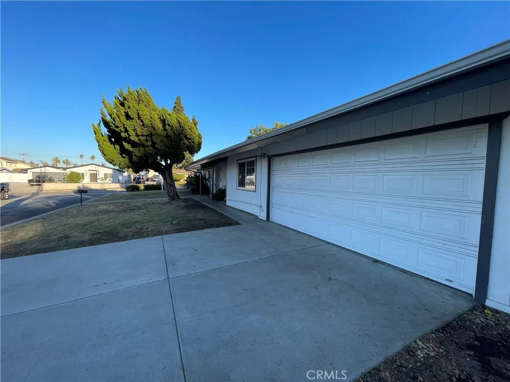 15688 Senadale Hacienda Heights, CA 91745