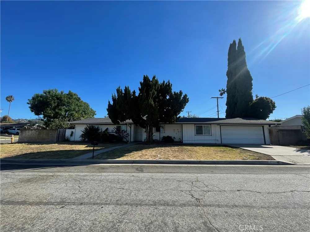15688 Senadale Hacienda Heights, CA 91745