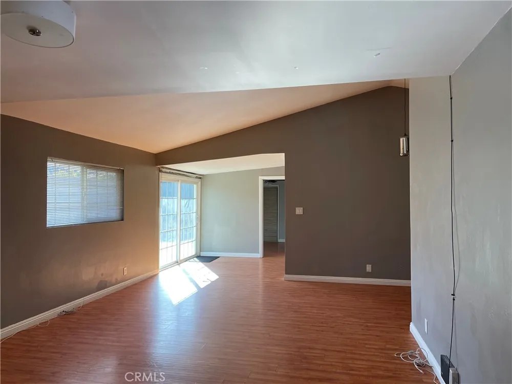 15688 Senadale Hacienda Heights, CA 91745