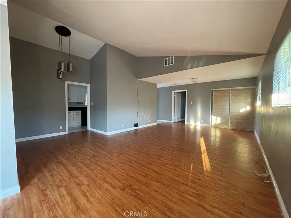 15688 Senadale Hacienda Heights, CA 91745