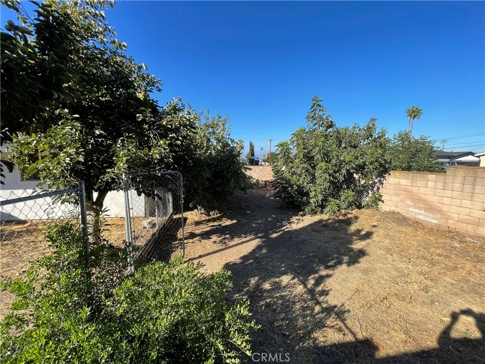15688 Senadale Hacienda Heights, CA 91745