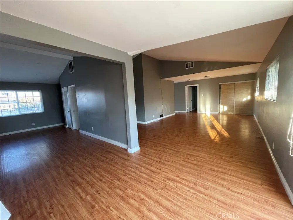 15688 Senadale Hacienda Heights, CA 91745