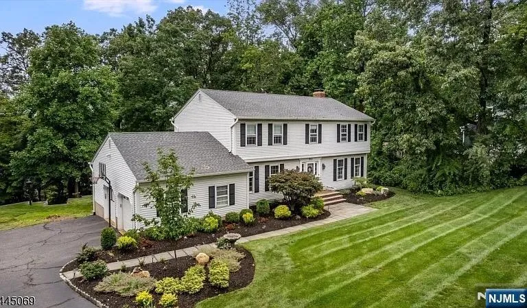 81 Poplar Drive Hanover Township, NJ 07950