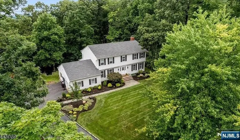 81 Poplar Drive Hanover Township, NJ 07950