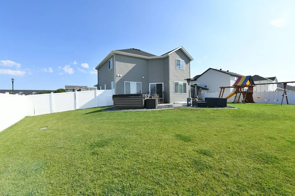 5494 Tanner Avenue S Fargo, ND 58104