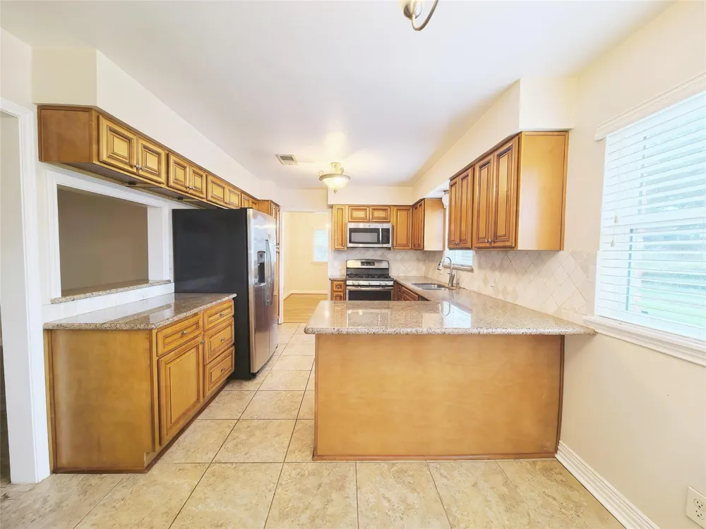 5118 Lymbar Drive Houston, TX 77096