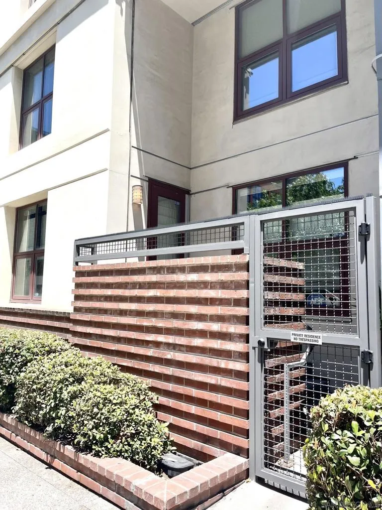 1150 J St #116 San Diego, CA 92101
