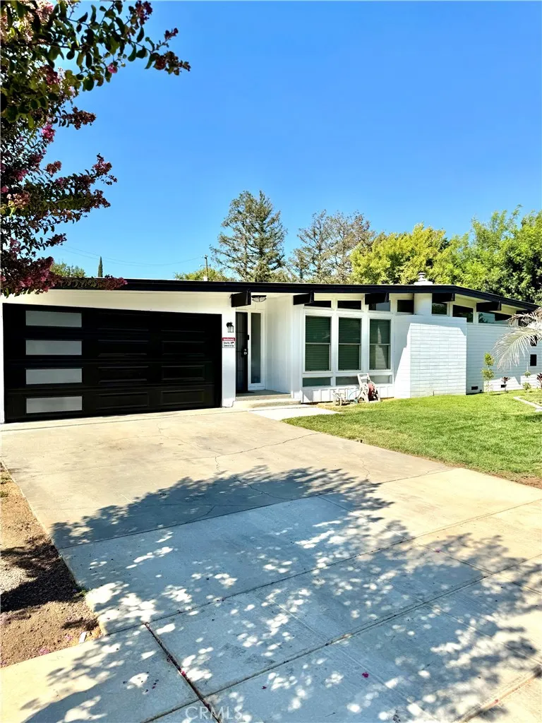 1825 National Madera, CA 93637