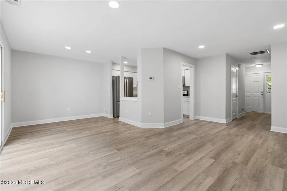 70 Oak Lane Eatontown, NJ 07724