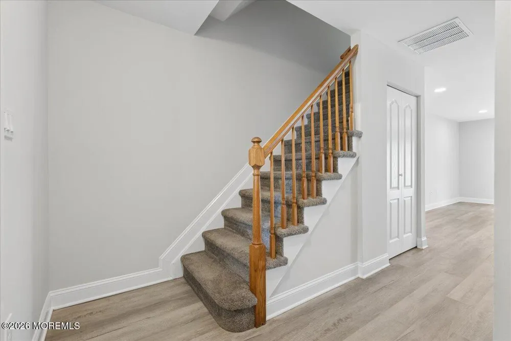 70 Oak Lane Eatontown, NJ 07724