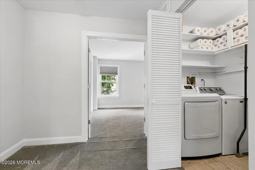 70 Oak Lane Eatontown, NJ 07724