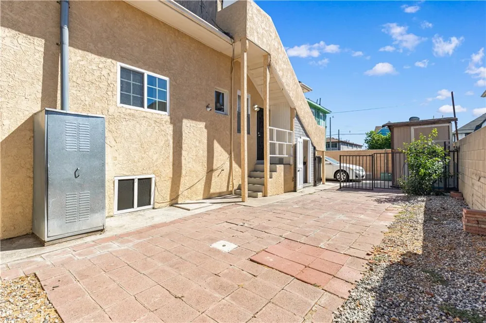 1147 S Westlake Avenue Los Angeles, CA 90006