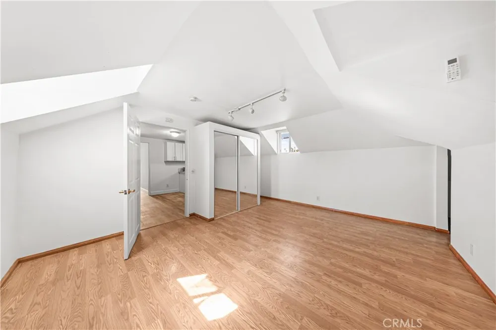 1147 S Westlake Avenue Los Angeles, CA 90006