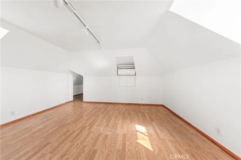 1147 S Westlake Avenue Los Angeles, CA 90006