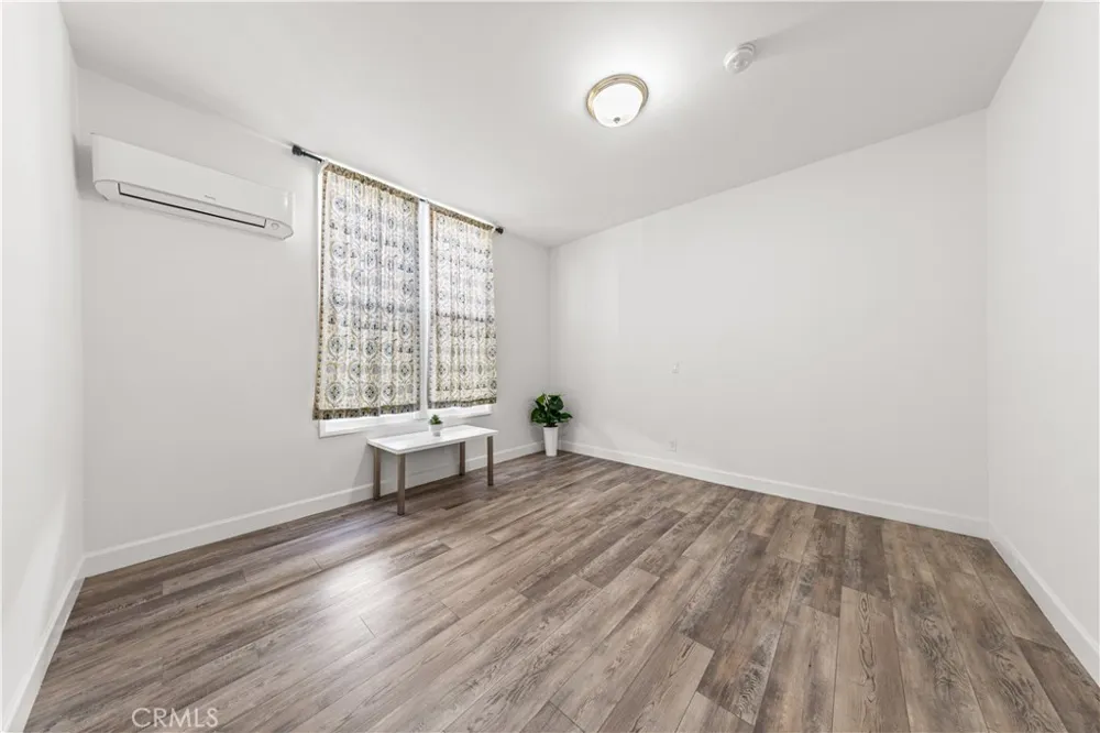 1147 S Westlake Avenue Los Angeles, CA 90006