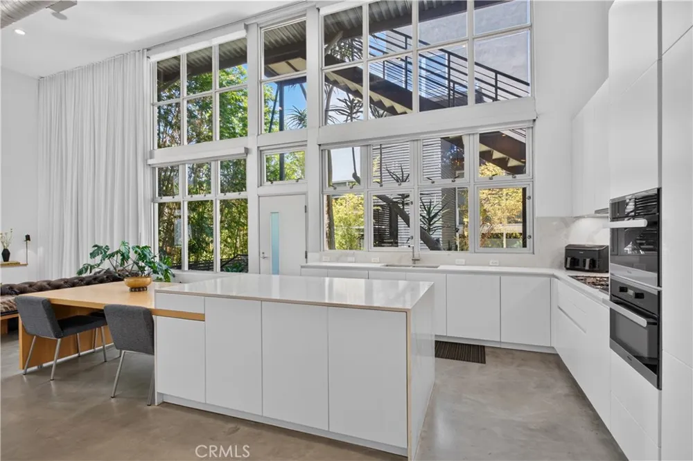 1037 Laurel Avenue #1 West Hollywood, CA 90046