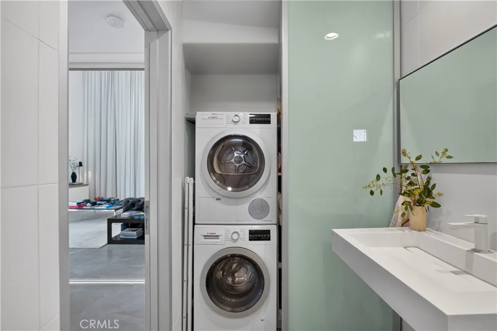 1037 Laurel Avenue #1 West Hollywood, CA 90046