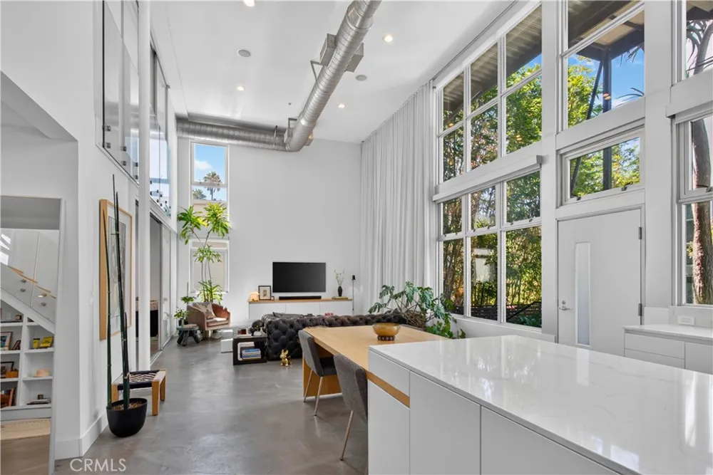 1037 Laurel Avenue #1 West Hollywood, CA 90046