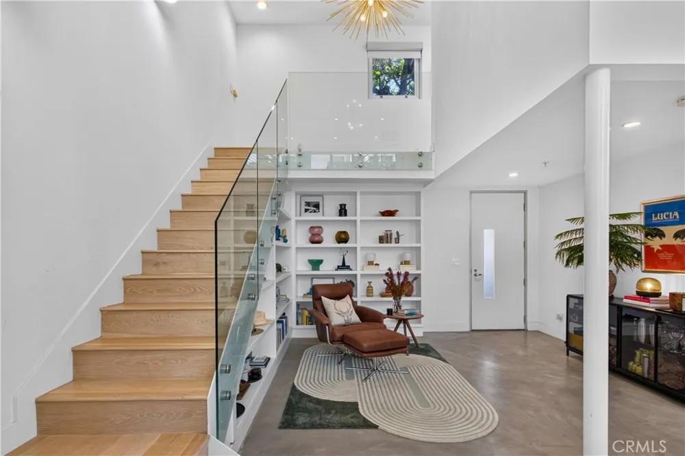 1037 Laurel Avenue #1 West Hollywood, CA 90046
