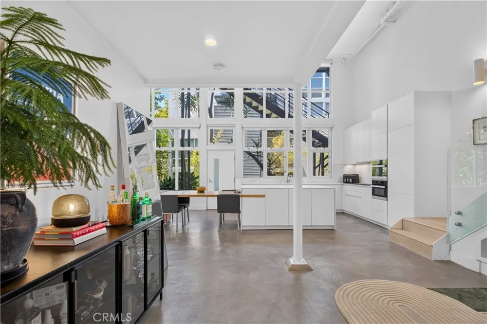 1037 Laurel Avenue #1 West Hollywood, CA 90046