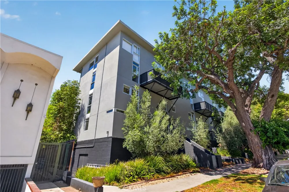 1037 Laurel Avenue #1 West Hollywood, CA 90046